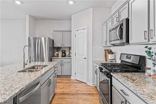 5563 Grand Springs Rd - Photo 4 of 31