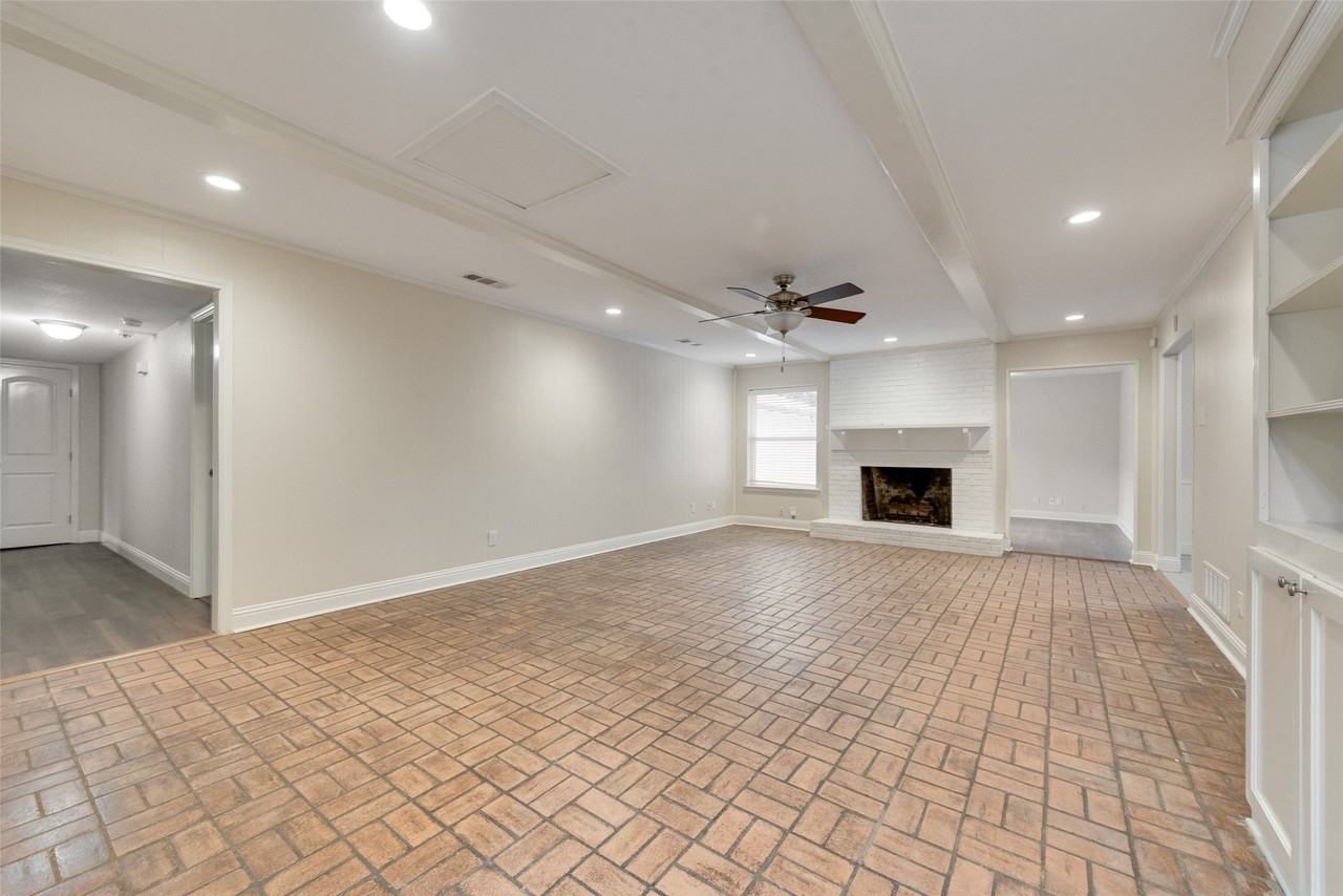 14722 Overview Dr - Photo 2 of 23