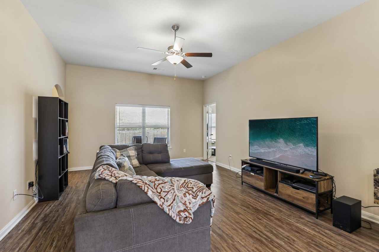 708 Lansman Trl - Photo 6 of 25