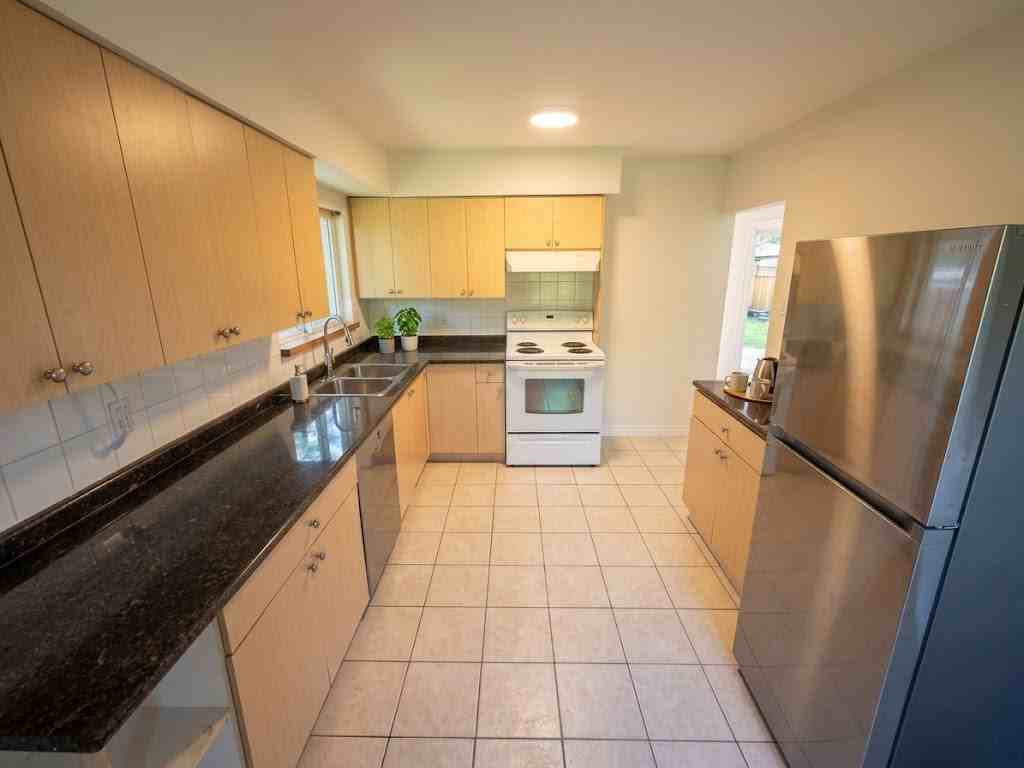364 5th Street East - Photo 3 of 10