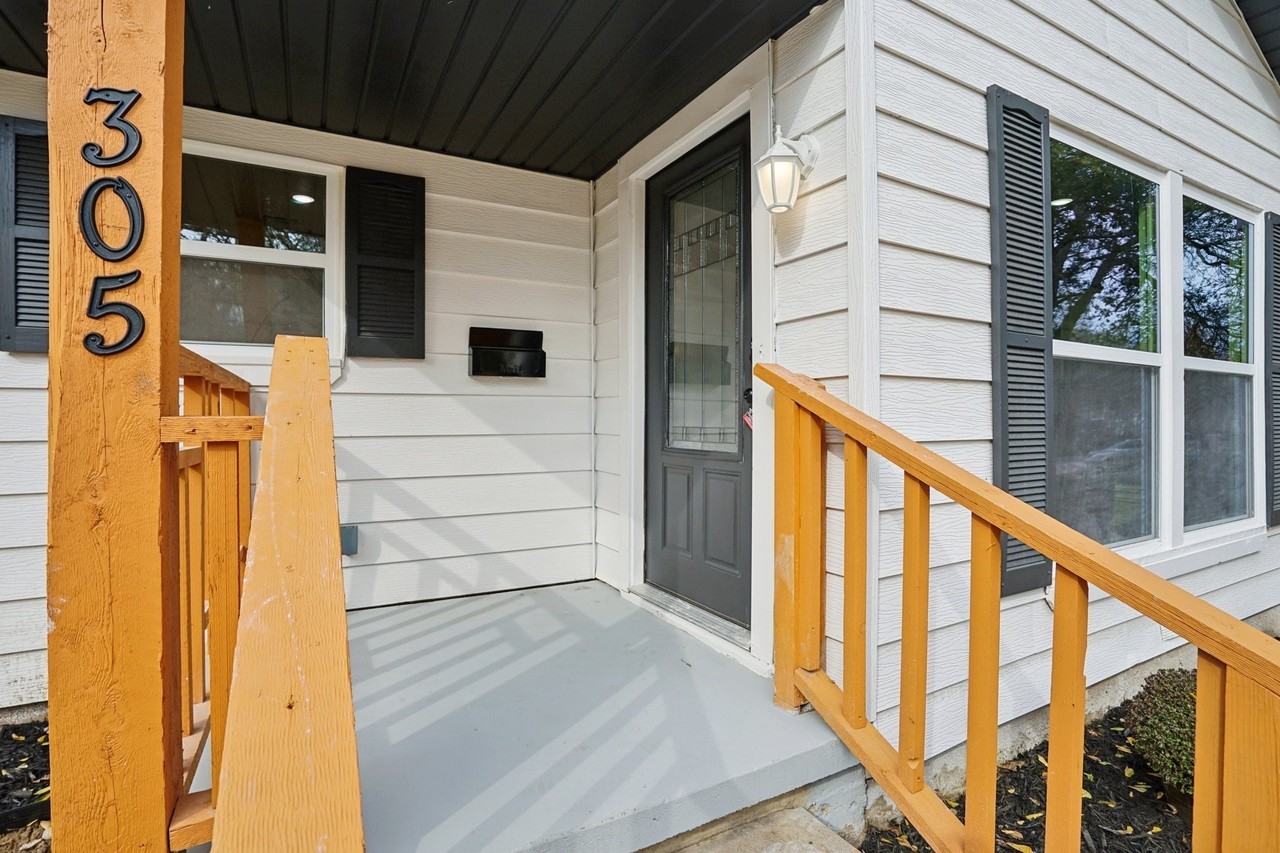 305 Westvue St - Photo 4 of 37