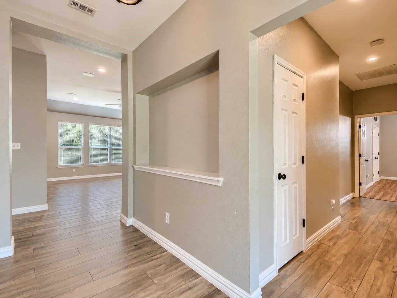 3103 Topanga Canyon Dr - Photo 5 of 23