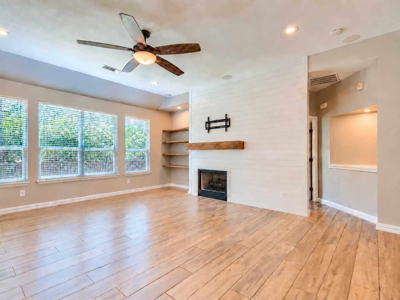 3103 Topanga Canyon Dr - Photo 7 of 23