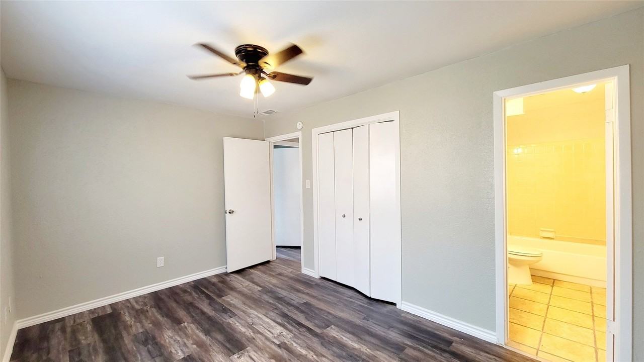 2602 Bliss St - Photo 2 of 21