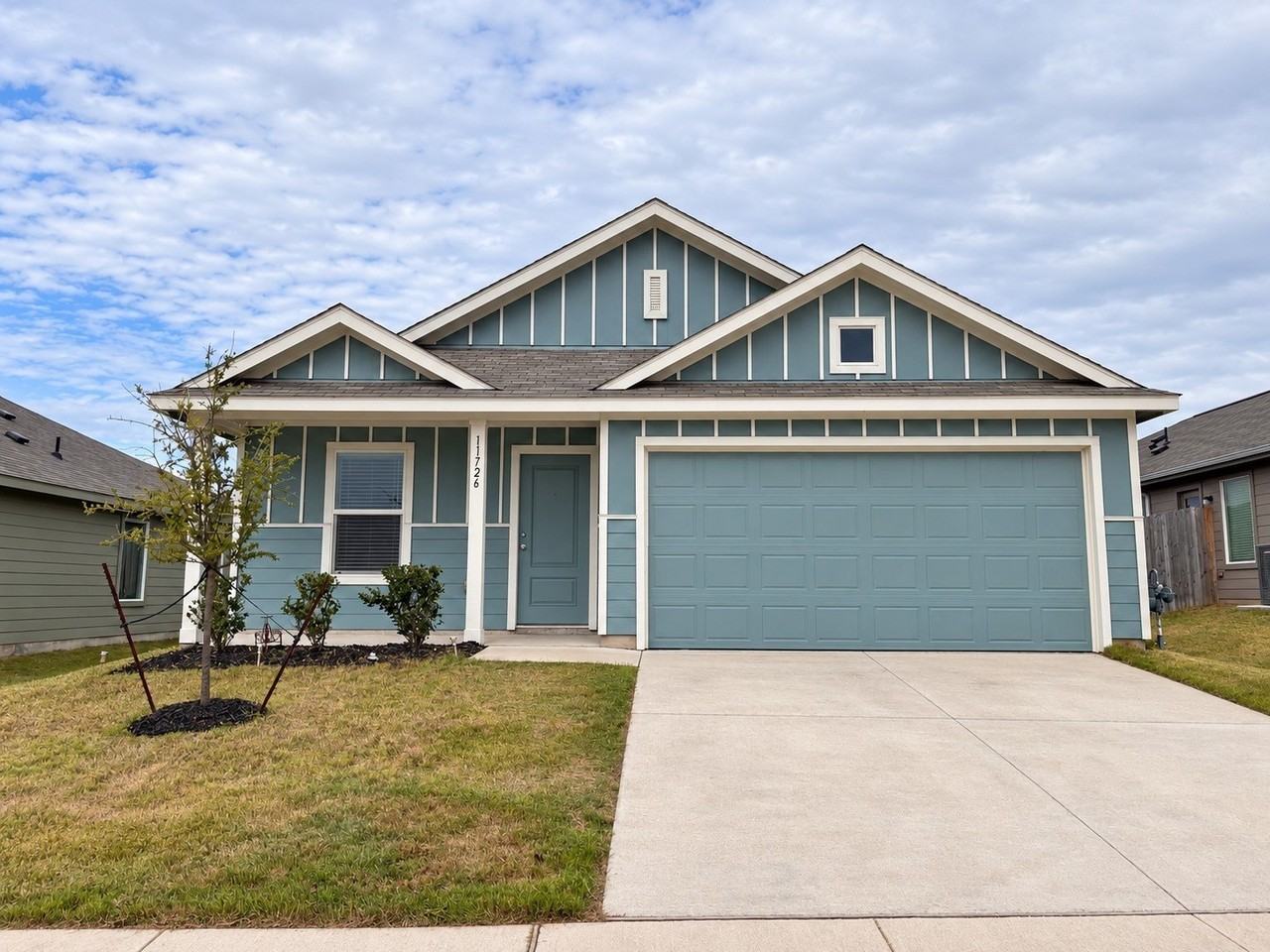 11726 Bone Spring Dr - Photo 2 of 29