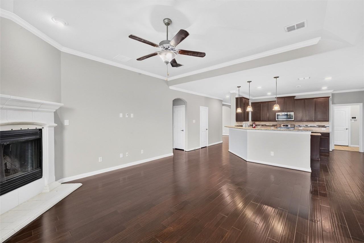 336 Chamberlain Dr - Photo 6 of 40