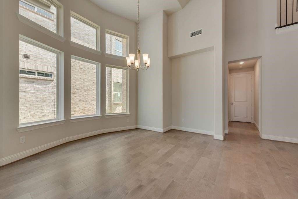 7623 Kiowanna Ct - Photo 3 of 31
