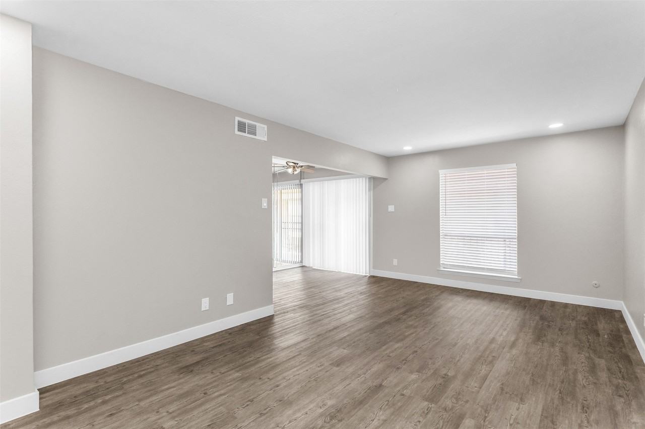 15919 Stillwood St #2088 - Photo 7 of 14