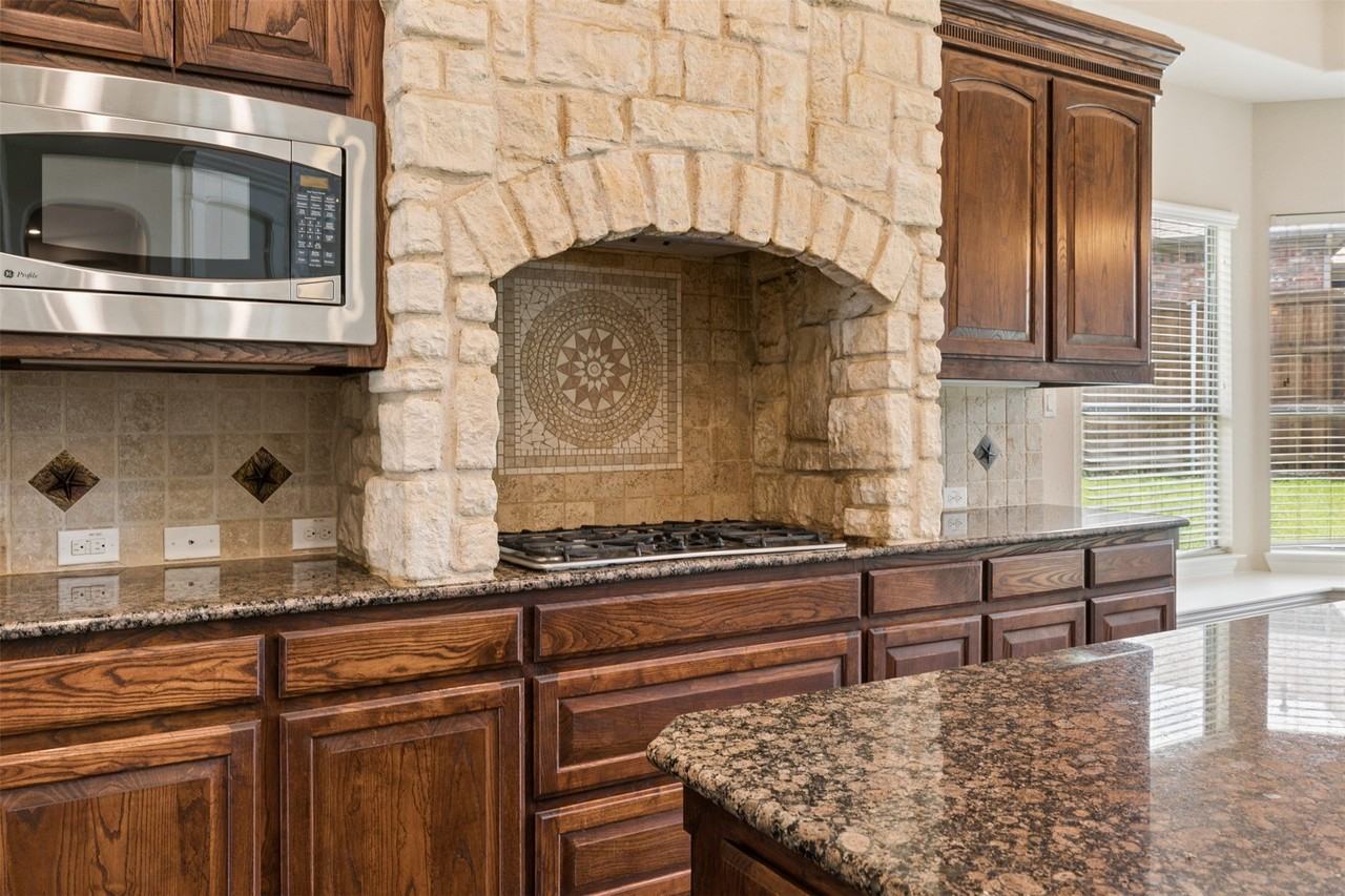 4136 Choctaw Dr - Photo 7 of 24