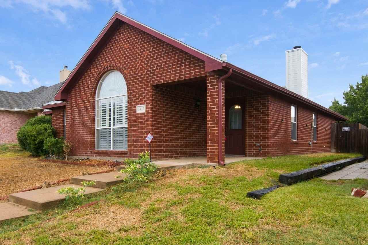 1412 Toplea Dr - Photo 3 of 30