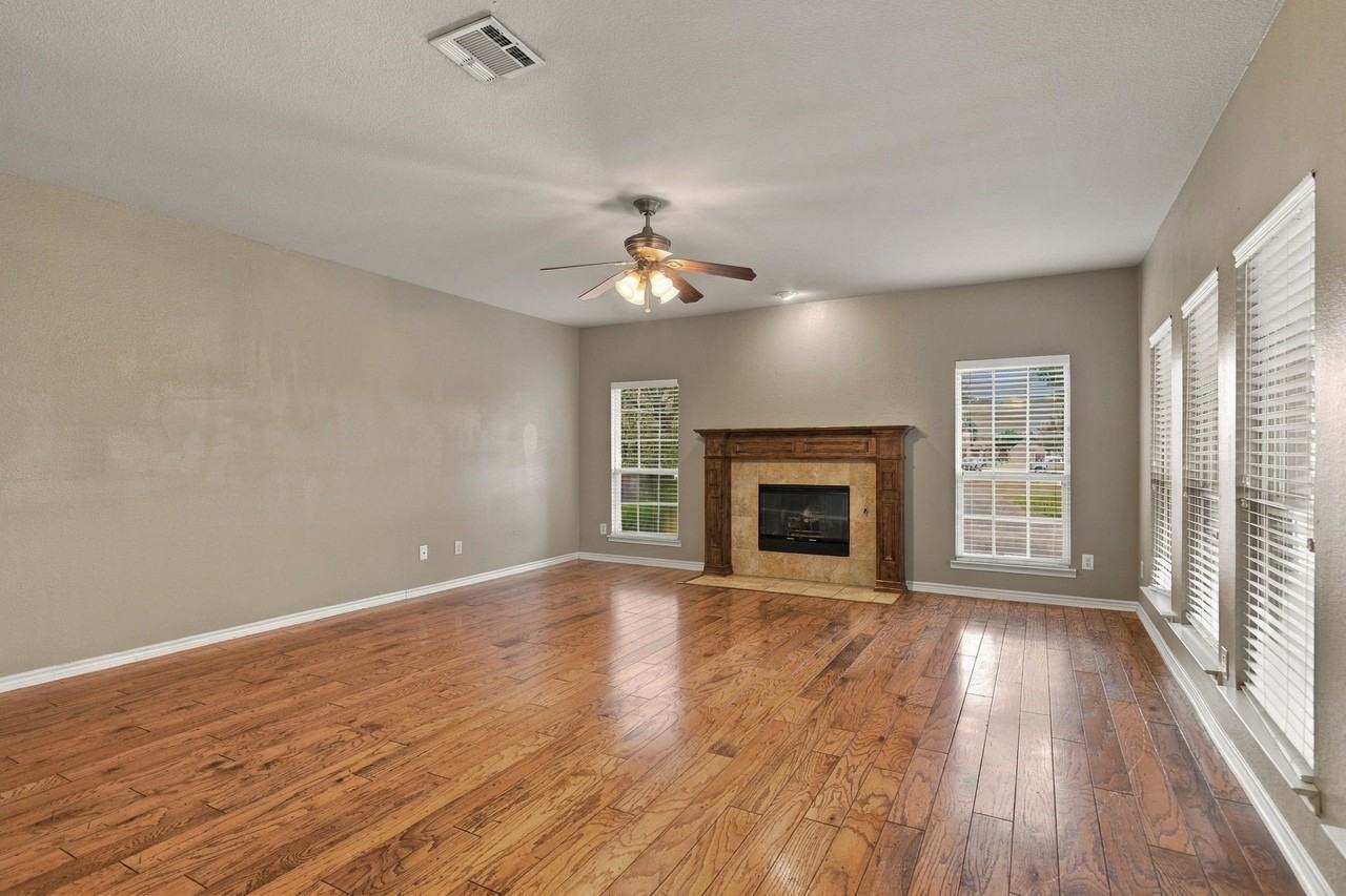 9424 Snowberry Dr - Photo 5 of 31