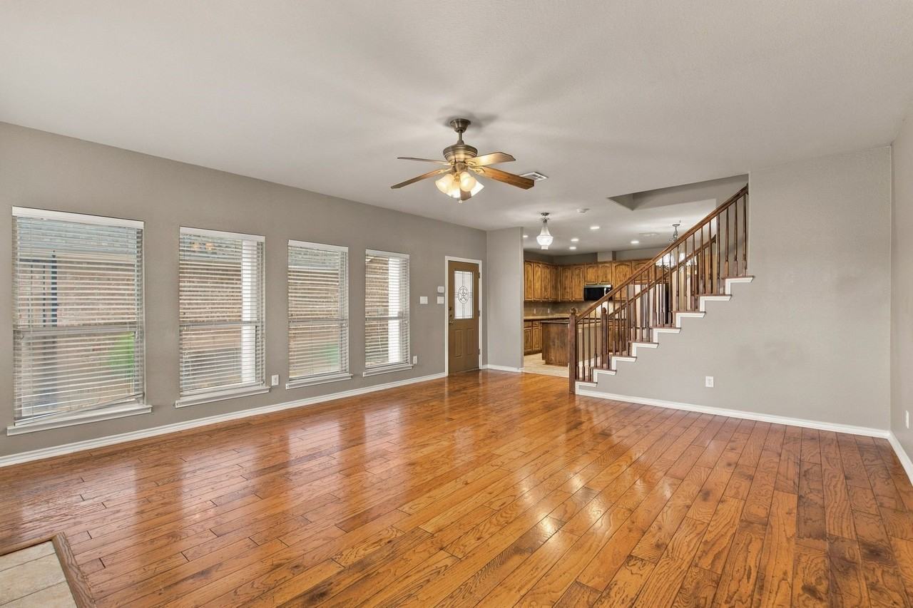 9424 Snowberry Dr - Photo 7 of 31