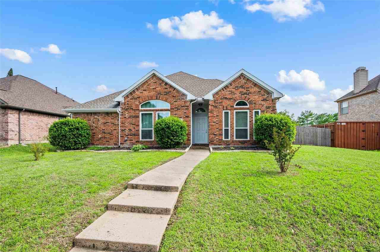 5608 Manchester Dr - Photo 3 of 26