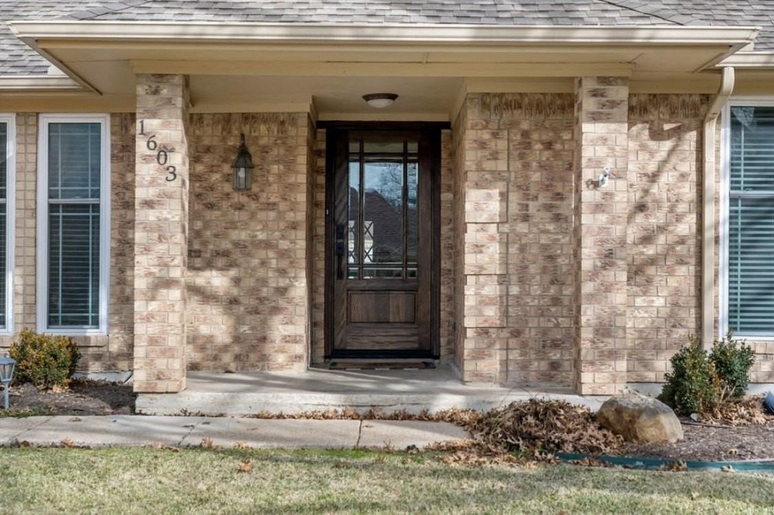 1603 Vicksburg Dr - Photo 2 of 21
