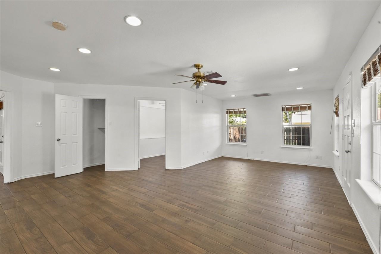 2704 Wolff Dr - Photo 6 of 31