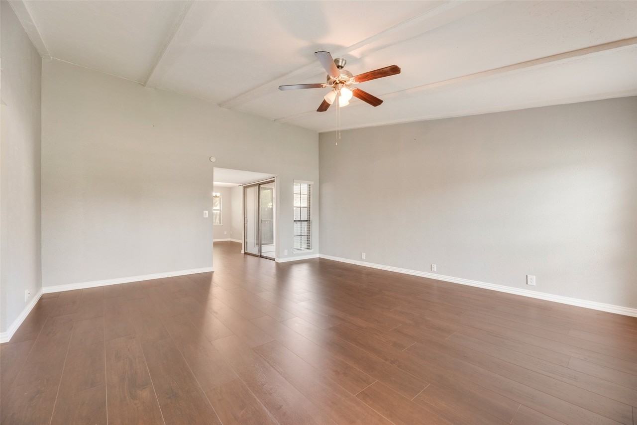 2221 Marble Falls Dr - Photo 3 of 18