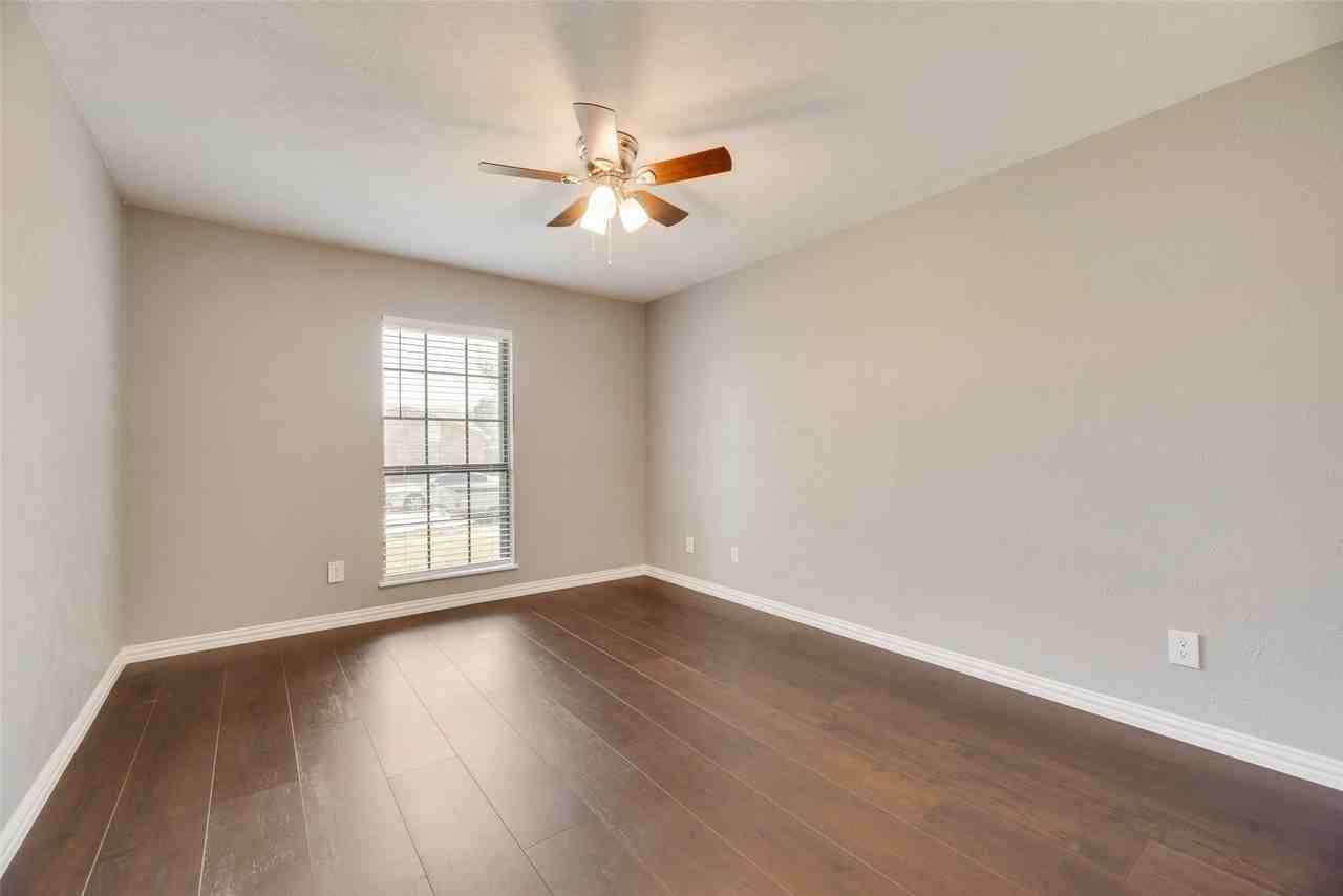 2221 Marble Falls Dr - Photo 5 of 18