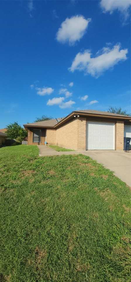 6721 Loma Vista Dr - Photo 3 of 34