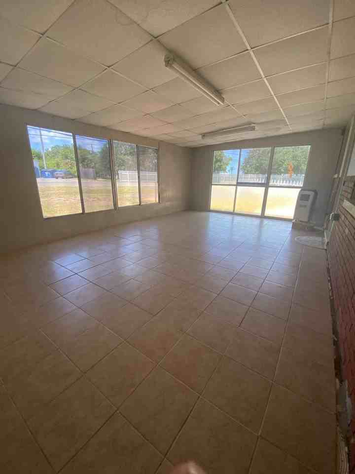 1505 Gulf City Rd - Photo 7 of 19