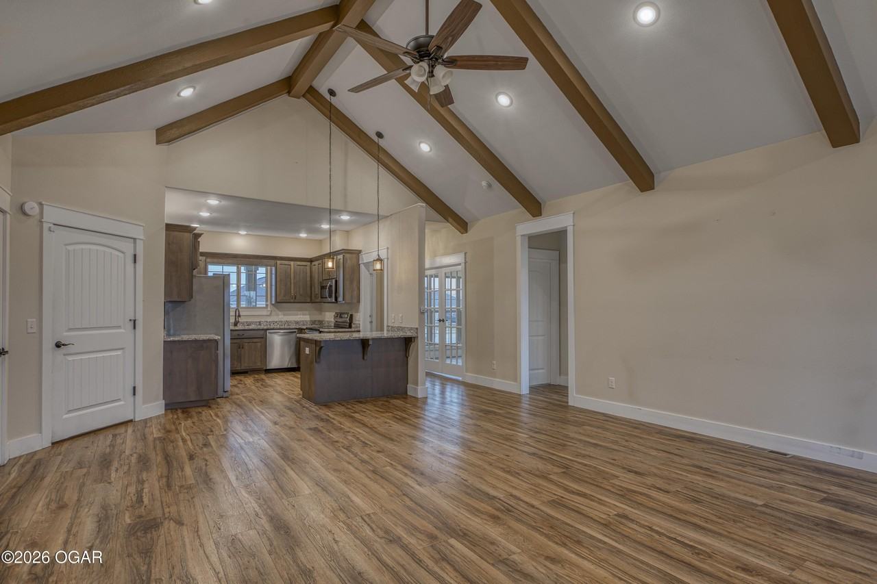 2224 W 26th St - Photo 5 of 25