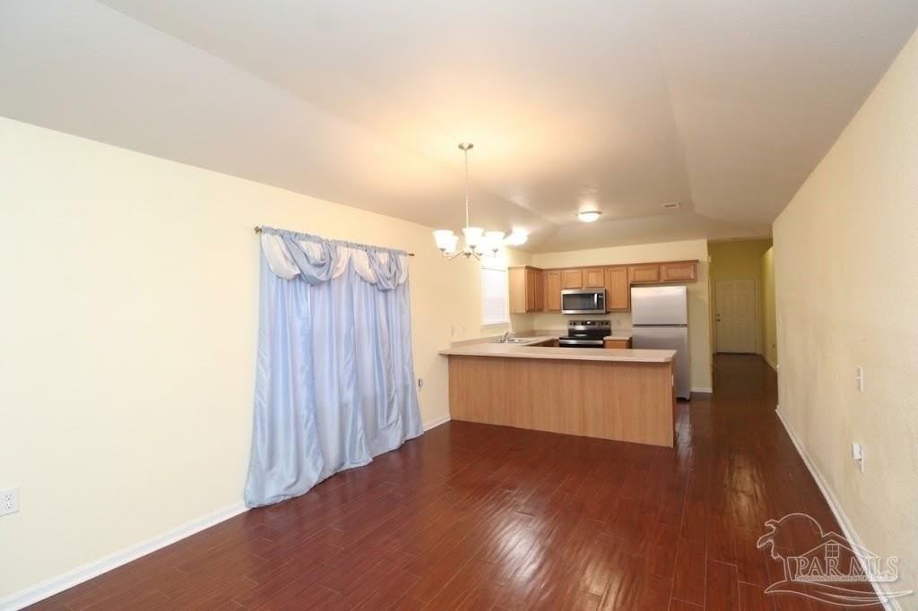 5926 Bilek Dr - Photo 4 of 15