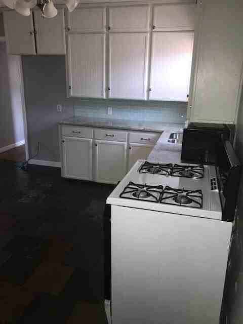 408 31st St - Photo 7 of 10