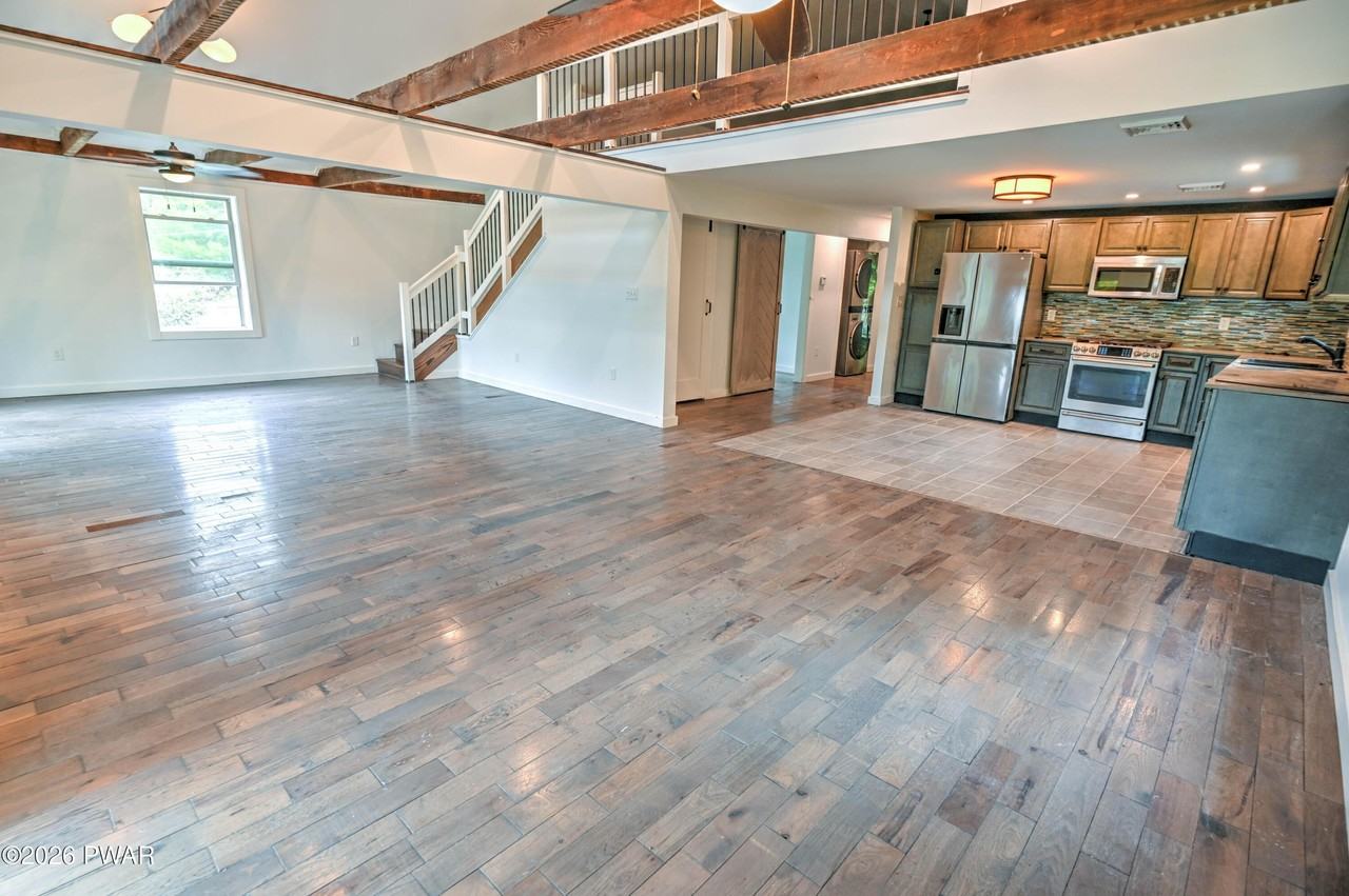 628 Hudson St #2 - Photo 7 of 21