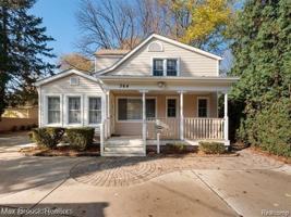 featured image of 364 S Wing St