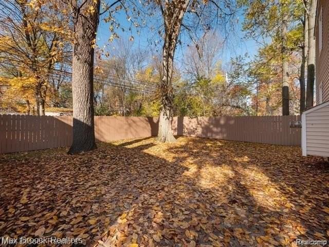 364 S Wing St - Photo 7 of 40