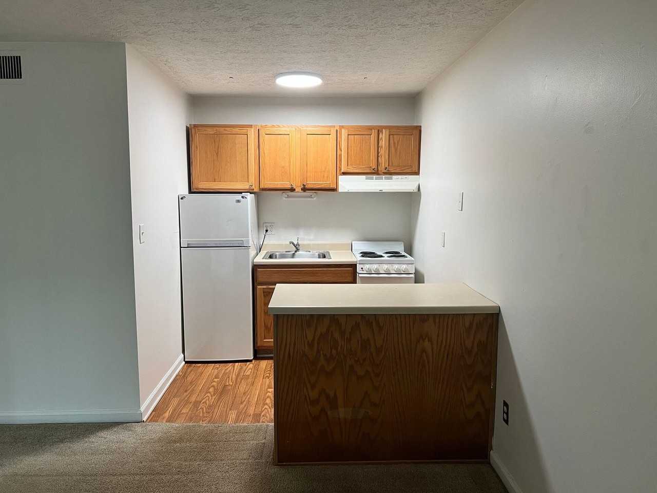 807 Whitney Ave Nw #308B - Photo 5 of 12