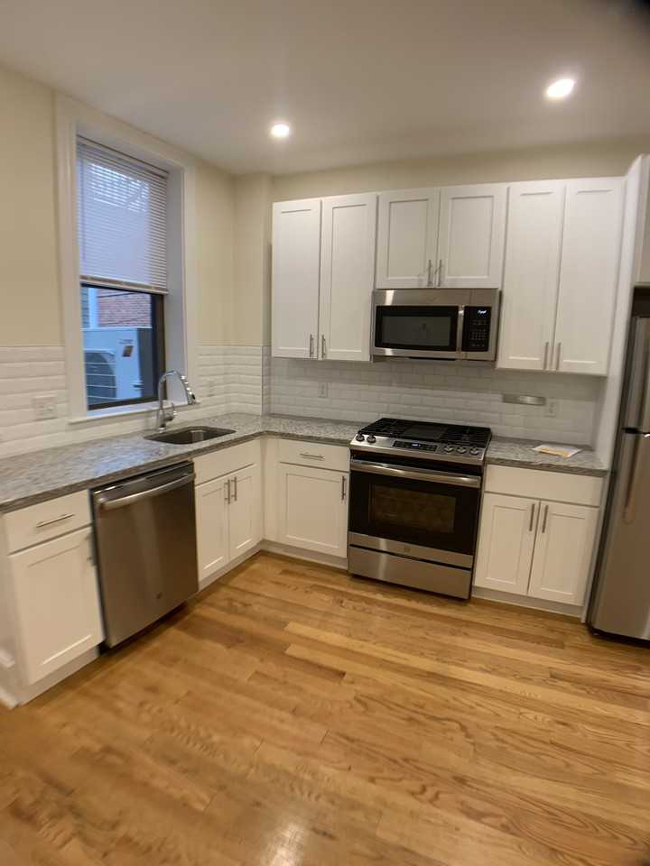 9 Seaverns AvenueUnit 1R #1R - Photo 4 of 15
