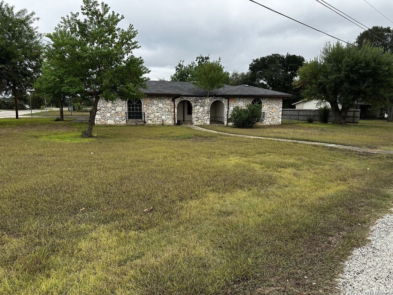 109 Cibolo Oak Ln - Photo 2 of 46