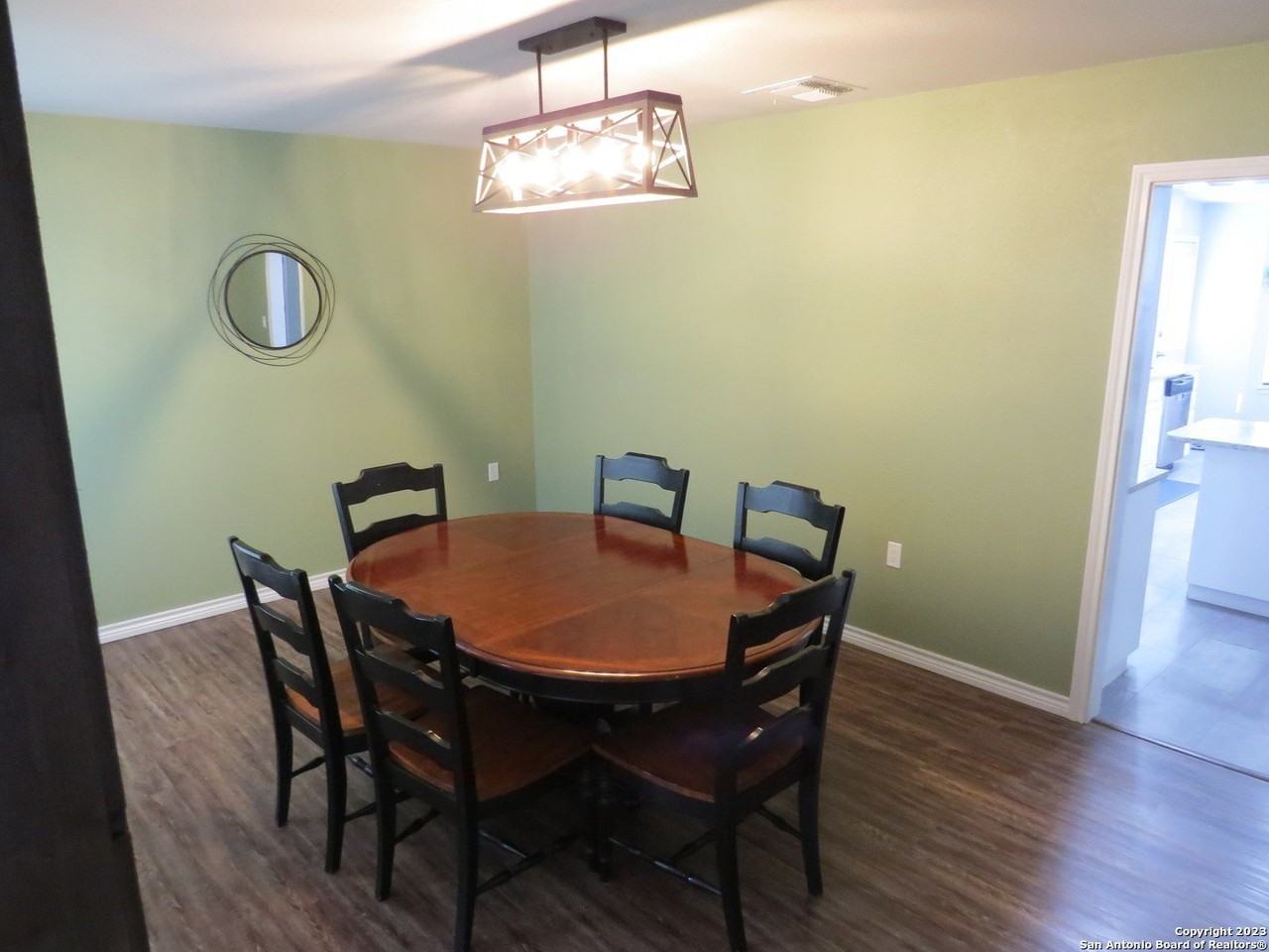 13906 Thebes Cir - Photo 4 of 24