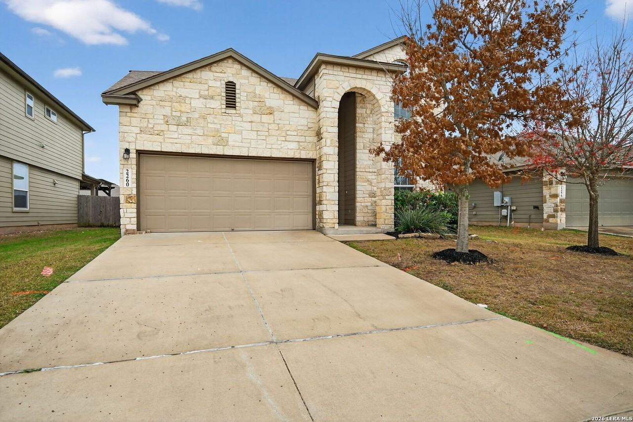 2260 Lighthouse Dr - Photo 2 of 33