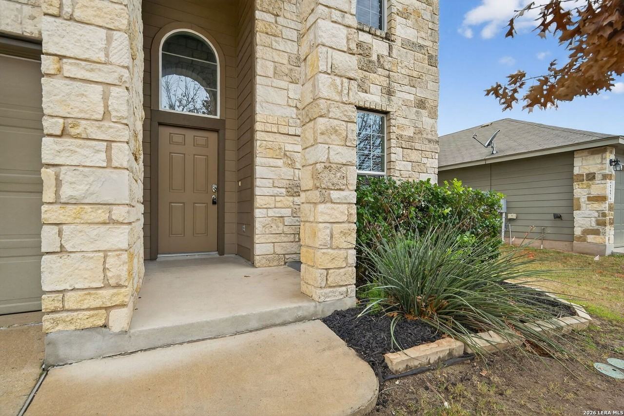 2260 Lighthouse Dr - Photo 4 of 33