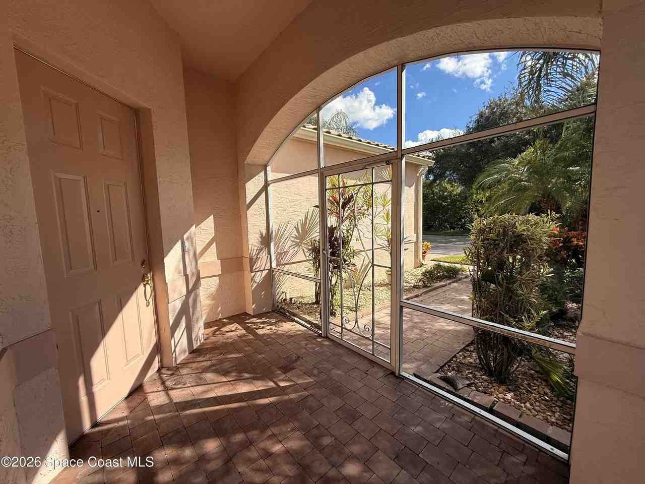 633 Nw Whitfield Way - Photo 3 of 24