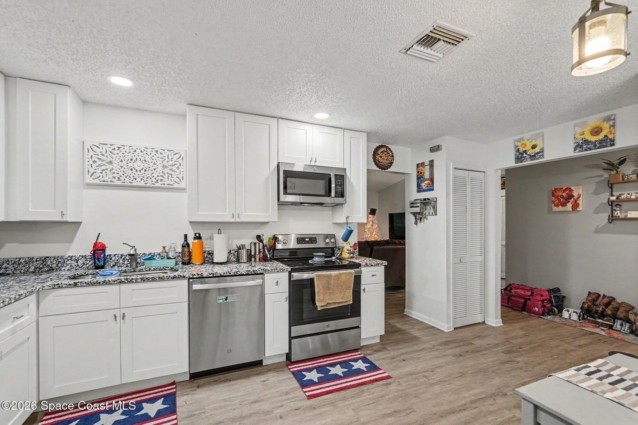 842 Glendale Ave Nw - Photo 3 of 26