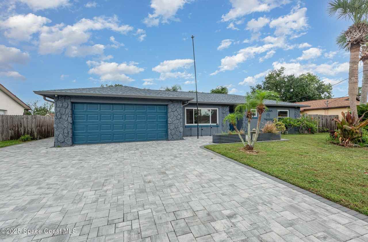 986 Sycamore Dr