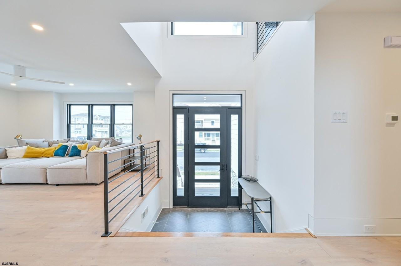 119 Sheridan Sq - Photo 3 of 50