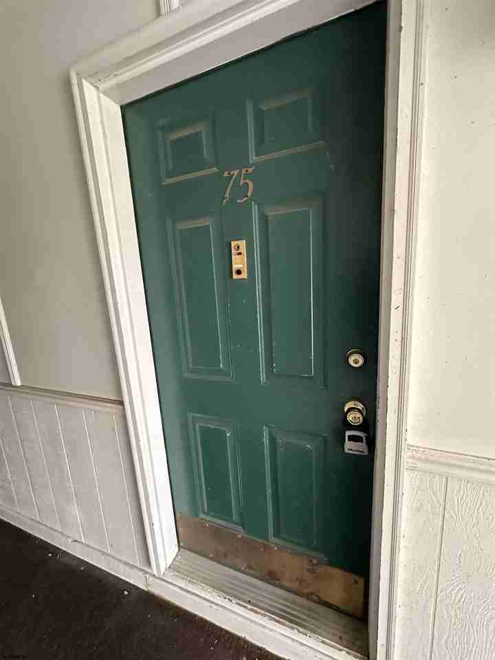 75 Iroquois Dr #75 - Photo 3 of 14