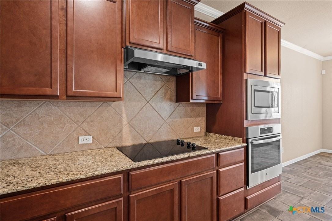 10223 Alamosa Ln - Photo 6 of 29