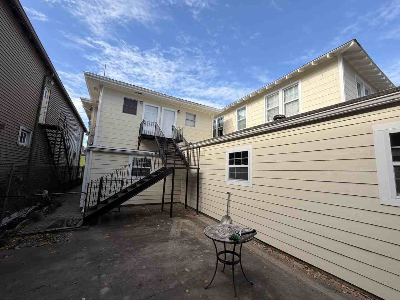 710 1st St - Photo 2 of 17
