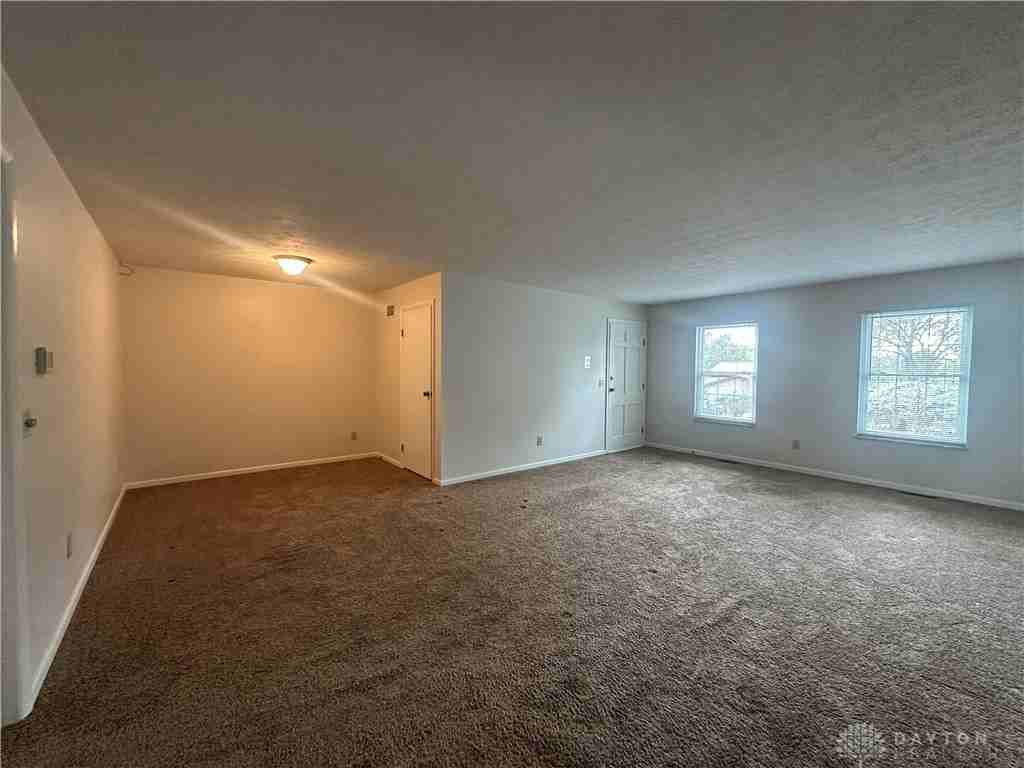 196 Lyons Dr - Photo 7 of 25