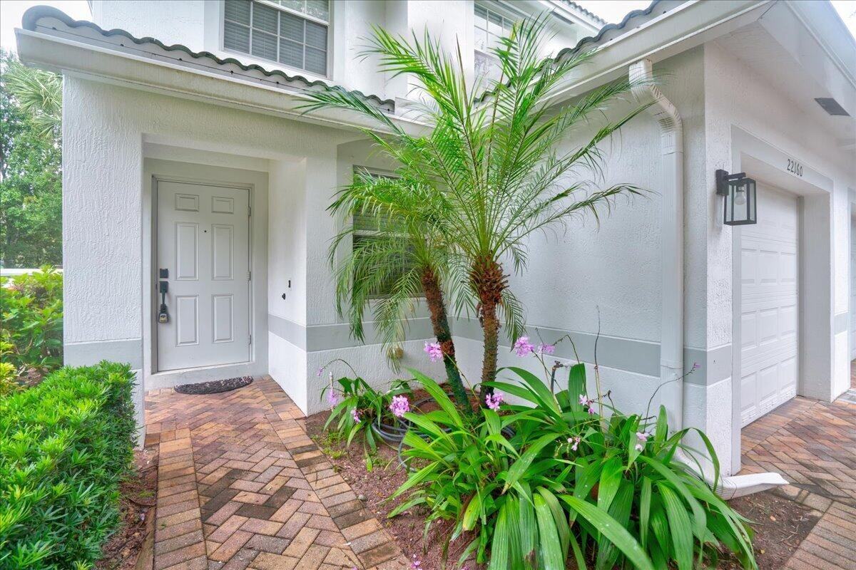 22160 Majestic Woods Way - Photo 3 of 50