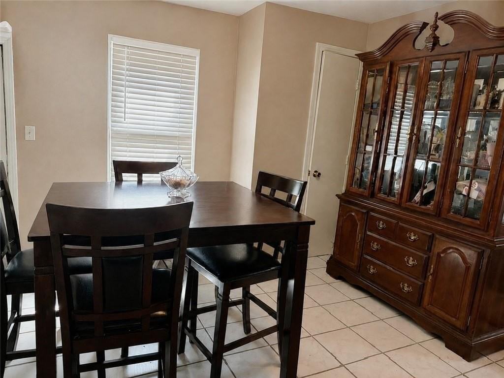 62 De Pinedo St - Photo 7 of 12