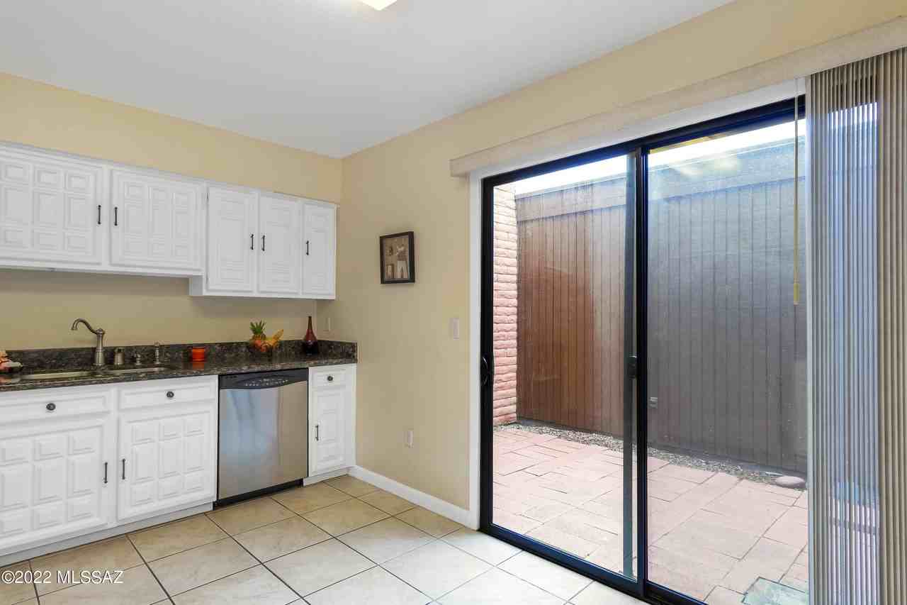 9484 E Golden West St - Photo 6 of 36