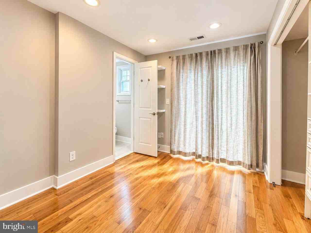 1224 Holbrook St Ne #1 - Photo 5 of 15