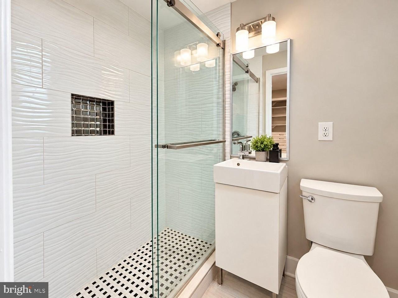 1224 Holbrook St Ne #1 - Photo 6 of 15