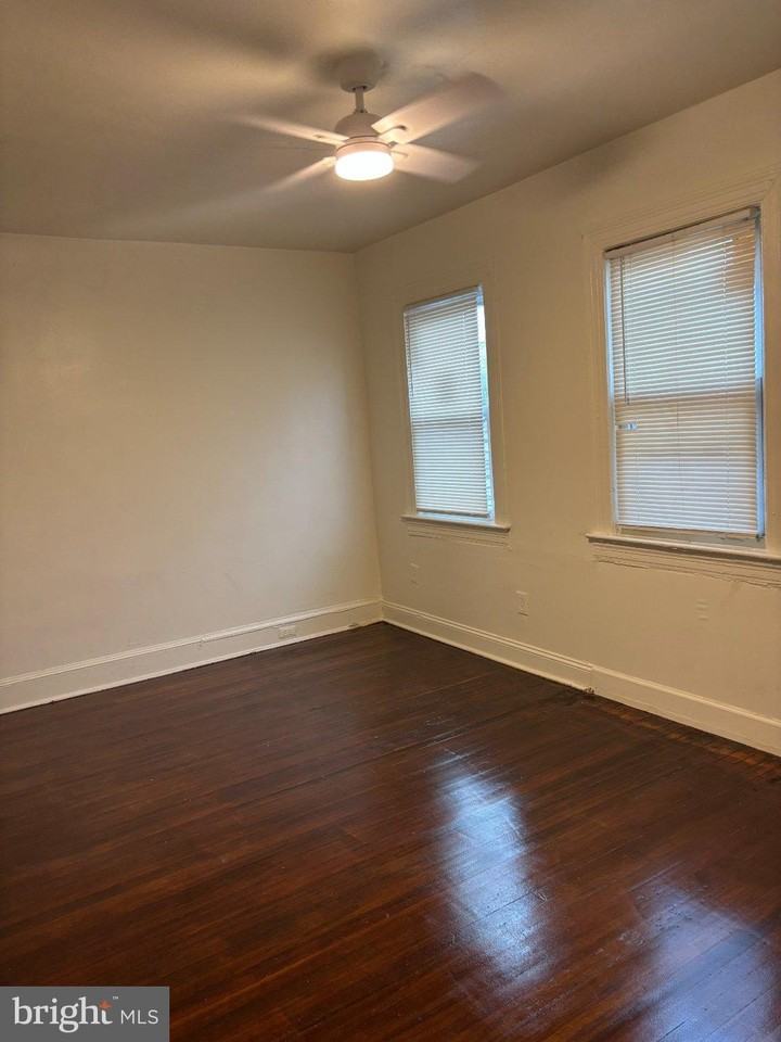 534 Madison St Nw - Photo 6 of 31