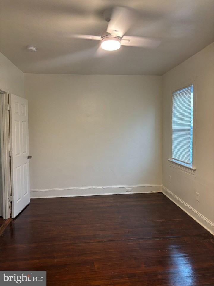 534 Madison St Nw - Photo 7 of 31